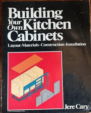 Building Your Own Kitchen Cabinets. A DIY guide. 143 p. Soft cover. Good condition. Filled with diagrams and directions. Free shipping!