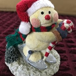 Resin Snowman Skier Figurine: Knitted Hat, Candy Cane Skis, Christmas Decor