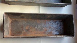 Ekcoloy Silver Beauty USA cake pan 13” rusted Antique